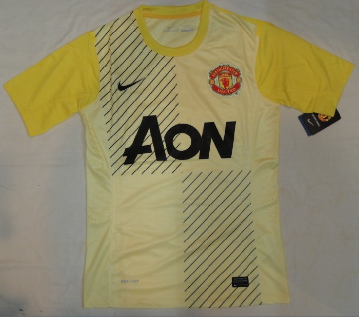 13-14 Manchester United Goalkeeper Yellow Jersey Shirt - Click Image to Close